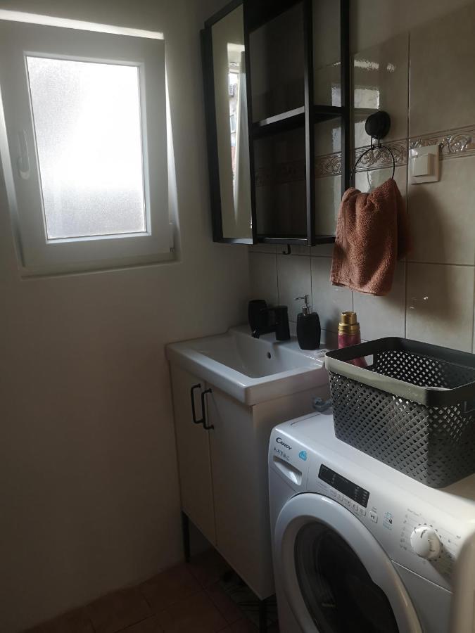 Green Oasis New Apartment بولا المظهر الخارجي الصورة